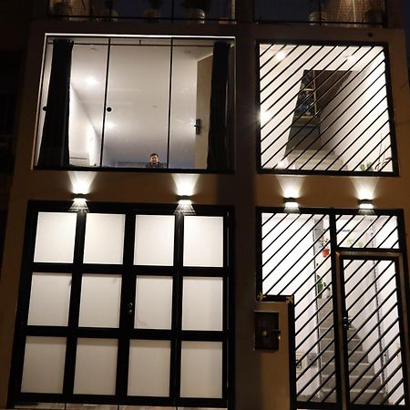 Sabina Aeropuerto Hostel Lima Extérieur photo