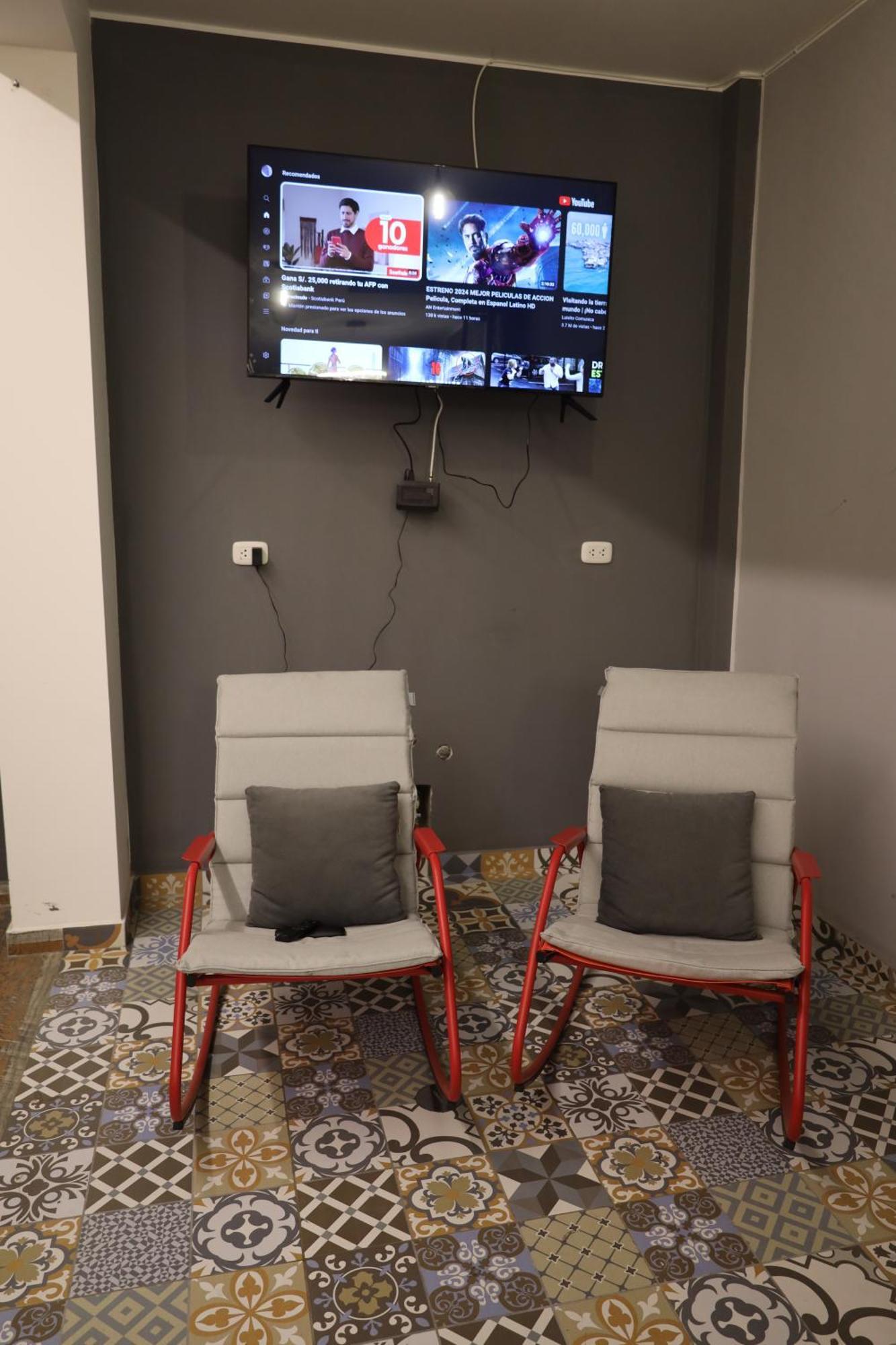 Sabina Aeropuerto Hostel Lima Extérieur photo